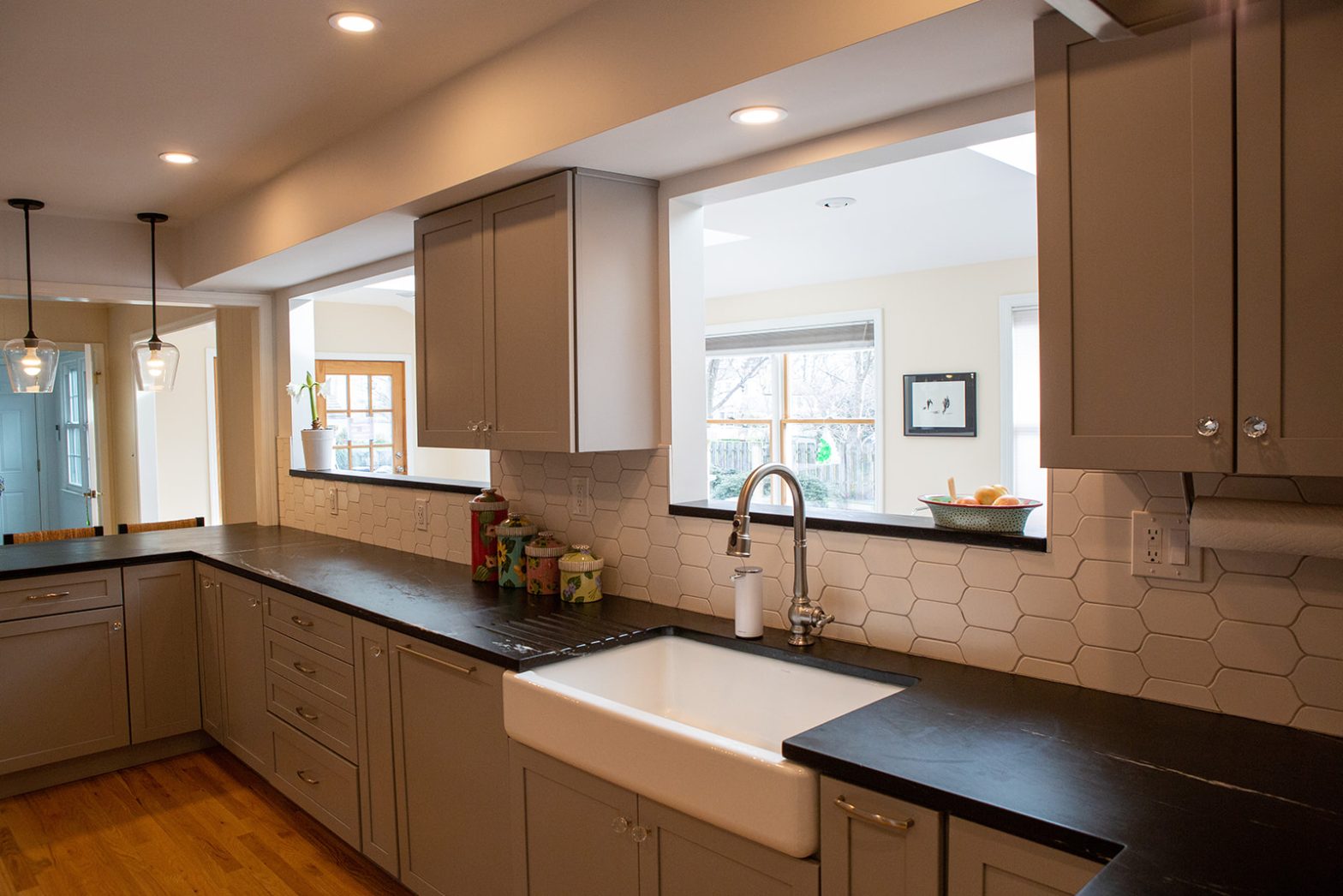 Noire Slate / Soapstone Kitchen